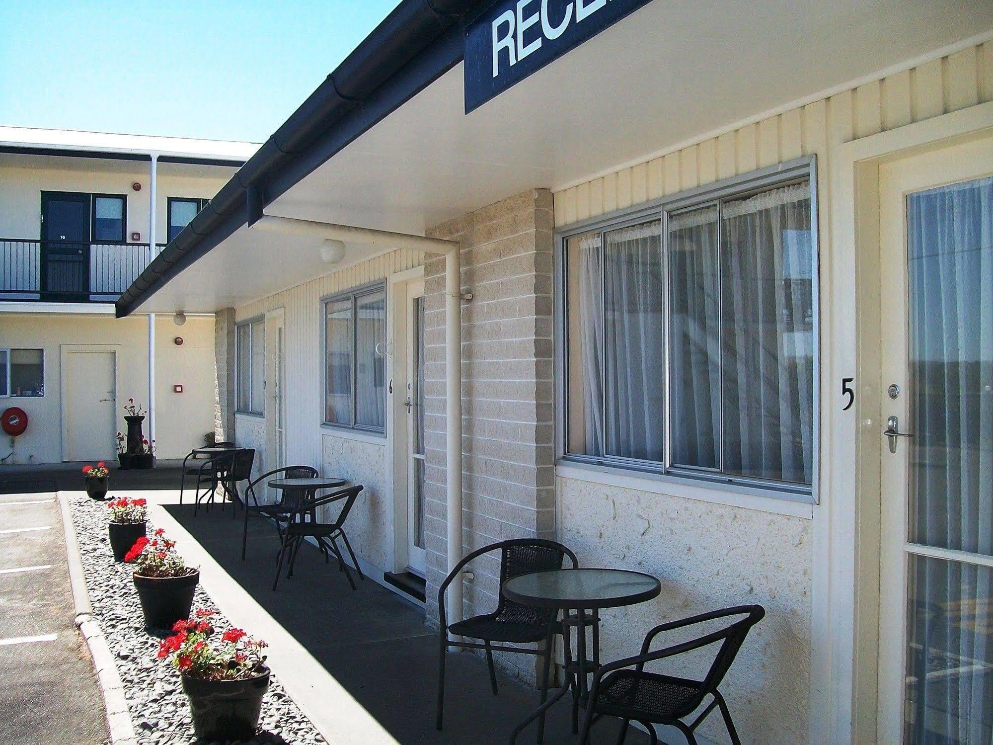 Cedar Court Motel Napier Dış mekan fotoğraf
